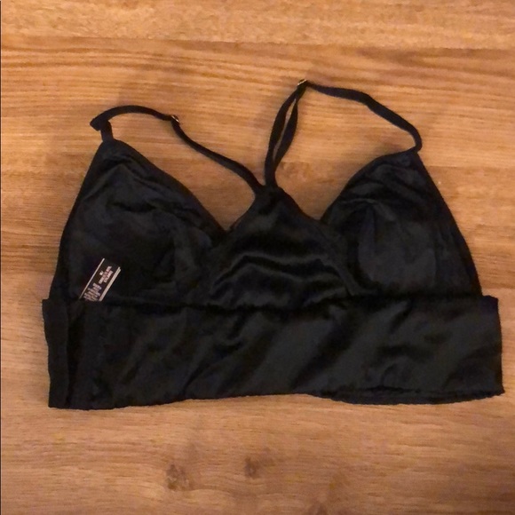Victoria secret Bras - Picture 2 of 6